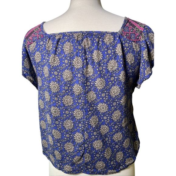 Hollister Short Sleeved Top Blouse X-Small Multicolor Blue, Tan and Pink - Picture 4 of 5